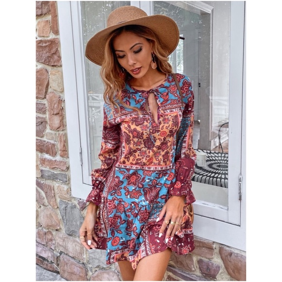 Dresses & Skirts - keyhole neck tie floral print ruffle boho dress